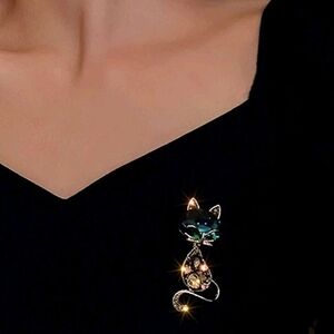Rhinestone Cat Pendant Brooch